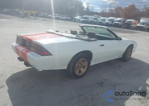 1984 Chevrolet Camaro z USA, uszkodzony, nr VIN 1G1AP87H8EN149625